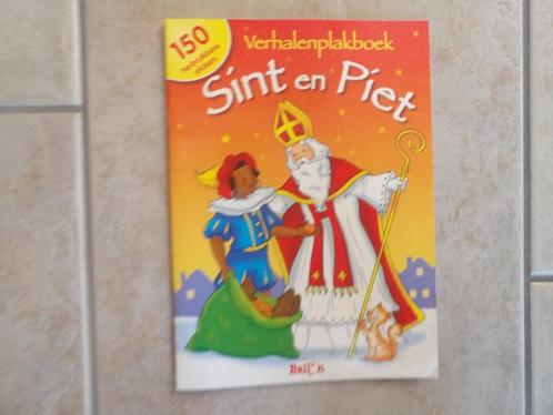 3 SINTERKLAAS lees of voorleesboek met ingeplakte plaatjes, Diversen, Sinterklaas, Zo goed als nieuw, Ophalen of Verzenden