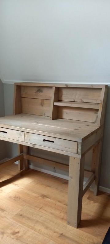 Steigerhout bureau  beschikbaar voor biedingen
