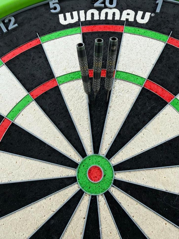 Winmau Michael van Gerwen Vantage 90% Dartpijlen, Sport en Fitness, Darts, Gebruikt, Pijlen, Verzenden