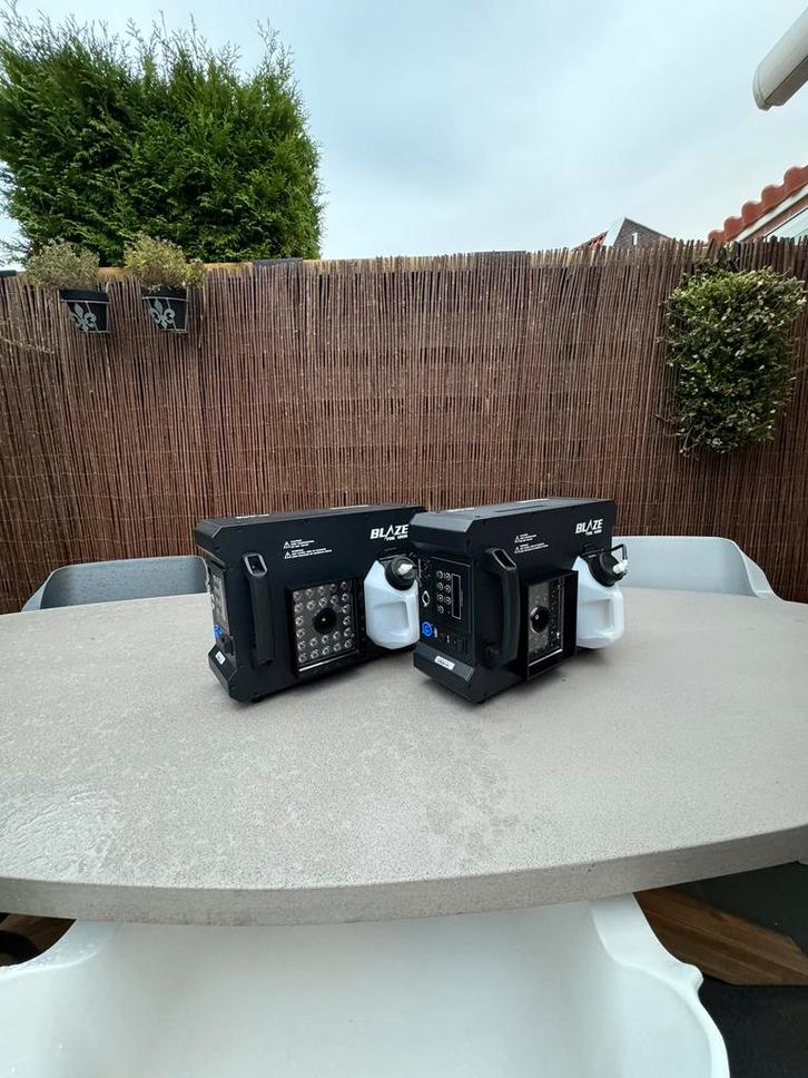 Beamz 1200watt horizontale + verticale rookmachines, Fietsen en Brommers, Fietsaccessoires | Fietsmanden, Zo goed als nieuw, Ophalen