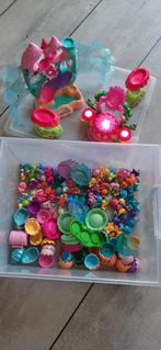 Grote hoeveelheid hatchimals met accesoires en opbergbak, Ophalen of Verzenden, Jongen of Meisje