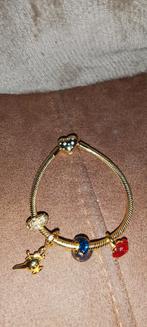 Bedelarmband hartsluiting goudkleurig met zirkonias, Nieuw, Ophalen of Verzenden, Goud, Met bedels of kralen