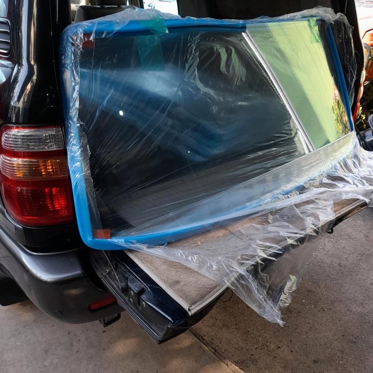 Voorraam voorruit toyota landcruiser hj60 hj61 fj60 fj62, Auto-onderdelen, Ruiten en Toebehoren, Toyota, Nieuw, Ophalen