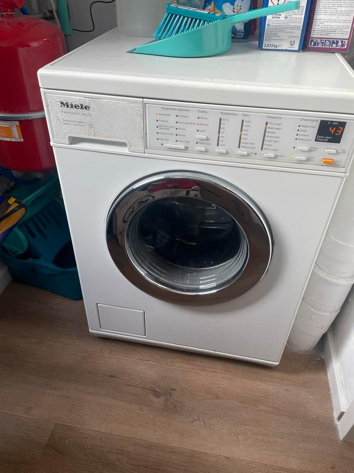 Miele Wasmachine, Witgoed en Apparatuur, Wasmachines, Gebruikt, Voorlader, 6 tot 8 kg, 85 tot 90 cm, 1200 tot 1600 toeren, Energieklasse A of zuiniger