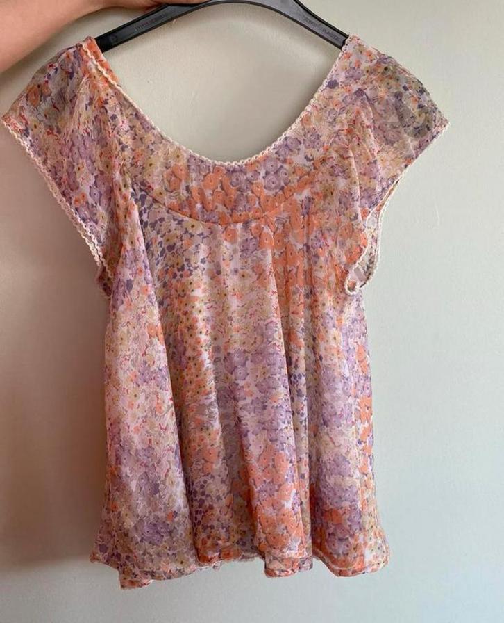 Vila blouse met bloemenprint - Maat S, Kleding | Dames, Tops, Zo goed als nieuw, Maat 36 (S), Oranje, Korte mouw, Ophalen of Verzenden