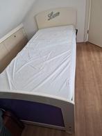 Leuk meisjes bed. 90 x 200. Met elektrische laten bodem, Huis en Inrichting, Slaapkamer | Matrassen en Bedbodems, Ophalen, Gebruikt