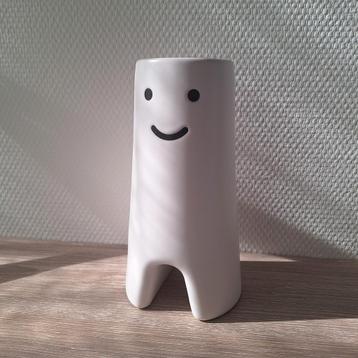 Frovaxt witte Ikea vaas 20 cm. beschikbaar voor biedingen