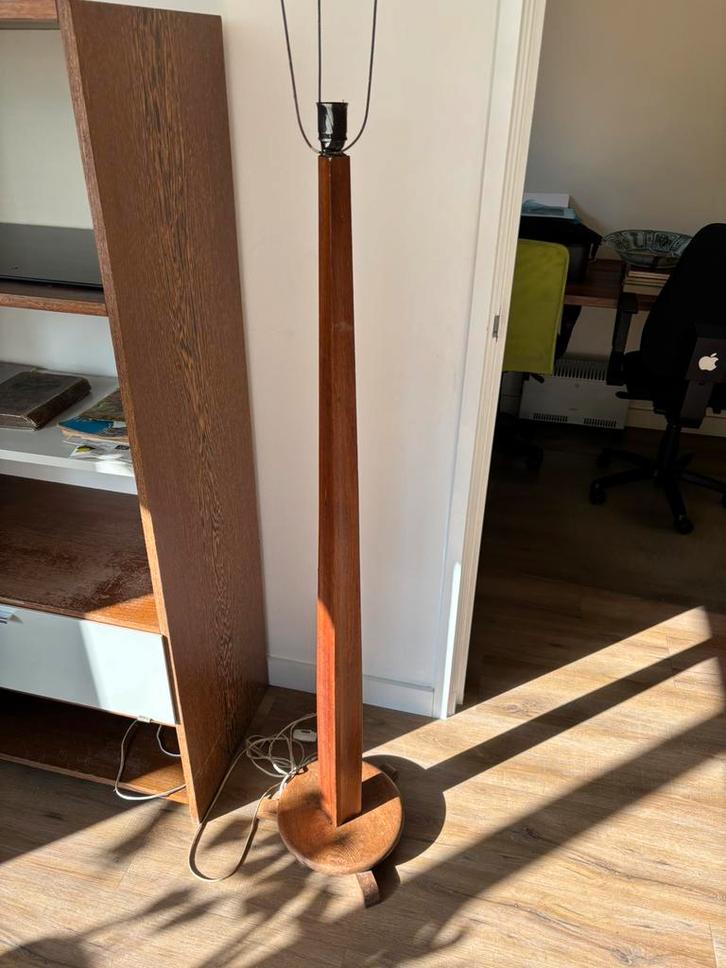 Art Deco Amsterdamse school vloerlamp OPKNAPPER!, Huis en Inrichting, Lampen | Vloerlampen, Gebruikt, Hout, Ophalen