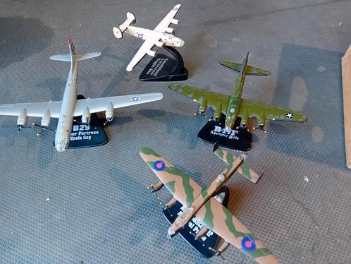 4 x metalen vliegtuig, Hobby en Vrije tijd, Modelbouw | Vliegtuigen en Helikopters, Zo goed als nieuw, 1:72 tot 1:144, Overige merken