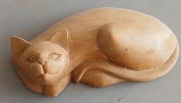 Houten luie kat, kattensculptuur beschikbaar voor biedingen