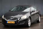 Volvo V60 1.6 T3 Kinetic Navigatie/Parkeersensor/Trekhaak, Voorwielaandrijving, Zwart, 4 cilinders, 150 pk