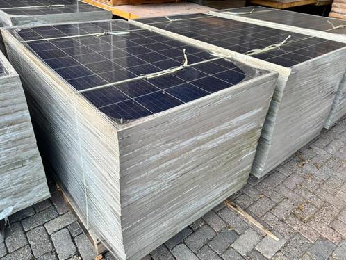 Ca. 450 stuks Astronergy CHSM6610P - 280 Wp zonnepanelen, Doe-het-zelf en Verbouw, Zonnepanelen en Toebehoren, Gebruikt, Paneel