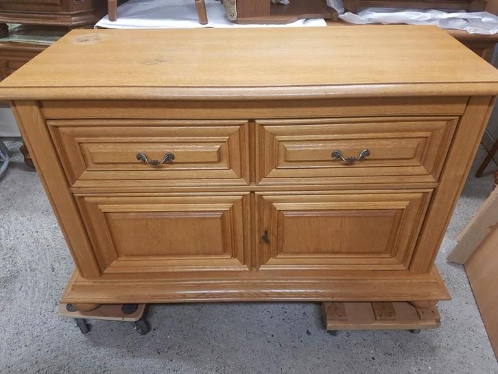 Massief eiken dressoir tv audio meubel, Huis en Inrichting, Kasten | Dressoirs, Gebruikt, 100 tot 150 cm, 50 tot 75 cm, Met lade(s)