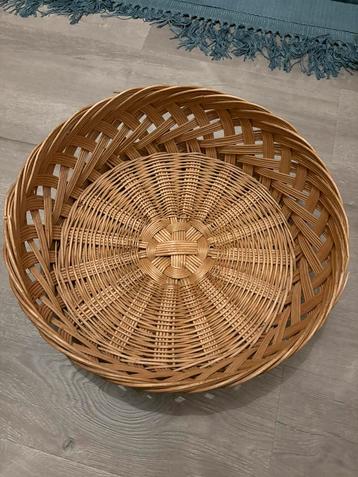 Ronde mand beschikbaar voor biedingen