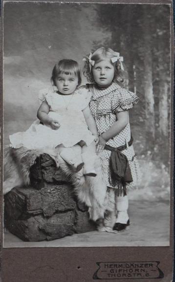 Carte de Visite B4 - Twee lieve kindjes beschikbaar voor biedingen