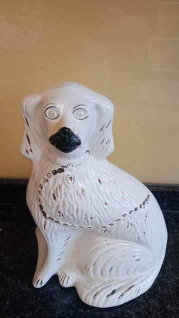 Staffordshire Hondje Wit - Decoratief Beeld beschikbaar voor biedingen