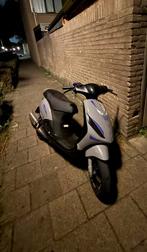 Zip 70cc 2 takt, Fietsen en Brommers, Scooters | Piaggio, Ophalen, Tweetakt, Zip, Zo goed als nieuw