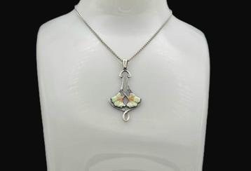 Zilveren Jugendstil ketting met Ginkoblad hanger. 2025/719. beschikbaar voor biedingen