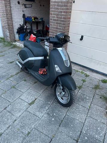Agm fino klus scooter of voor onderdelen beschikbaar voor biedingen