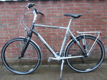 Zeer nette Trek T600 heren 61 cm. VEEL VERNIEUWD! beschikbaar voor biedingen