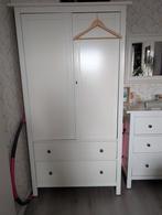 Hemnes kledingkast gaat donderdag naar grofvuil, Huis en Inrichting, Kasten | Kledingkasten, Ophalen, Gebruikt, 100 tot 150 cm