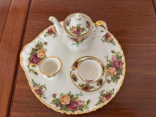Royal Albert Mini Theeservies Old Country Roses, Antiek en Kunst, Antiek | Porselein, Ophalen of Verzenden
