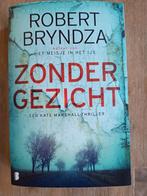 Robert Bryndza - zonder gezicht, Boeken, Thrillers, Ophalen of Verzenden, Zo goed als nieuw, Nederland