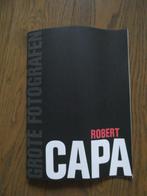 Fotoboek ROBERT CAPA, van de Volkskrant uit 2001, Robert Capa, Ophalen of Verzenden, Gelezen, Fotografen