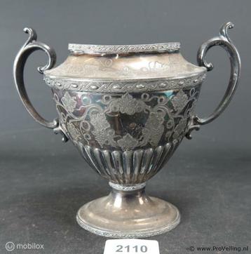 Online Veiling: Oude suikerpot met gravures beschikbaar voor biedingen