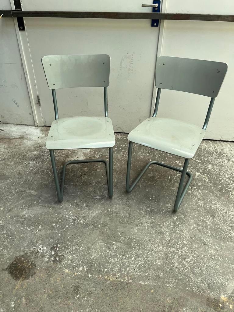 2 buisframe stoelen bed metaal jaren 60 vintage retro €20, Huis en Inrichting, Stoelen, Gebruikt, Twee, Metaal, Overige kleuren