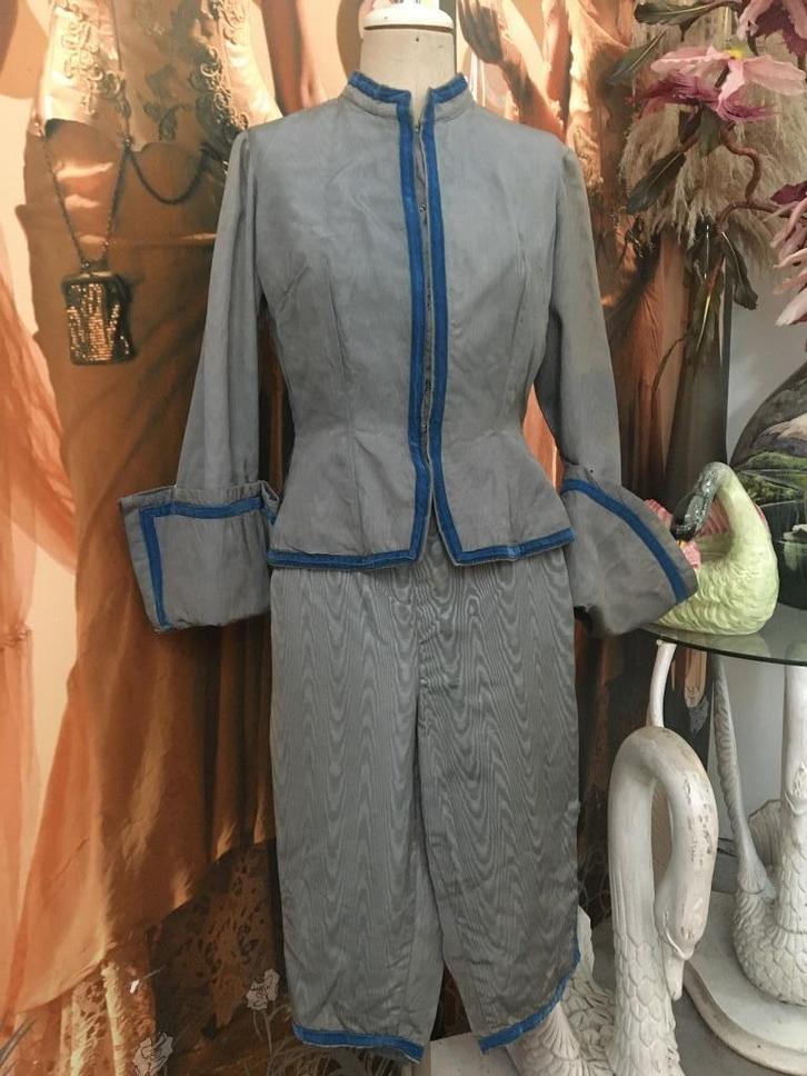 Antiek Frans zijde  theater kostuum voor Napoleon paspop, Antiek en Kunst, Antiek | Kleding en Accessoires, Kinderen, Verzenden