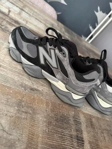 New balance 9060 maat 44 beschikbaar voor biedingen