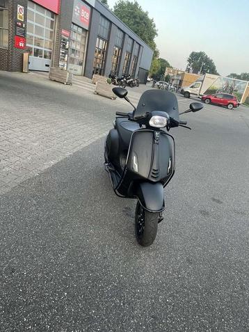 Vespa sprint 2016 full option 62kmh 4takt beschikbaar voor biedingen