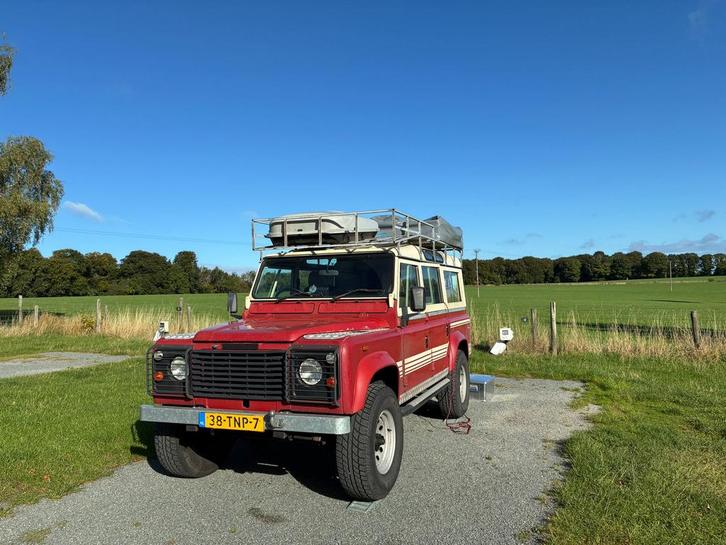Land Rover 110 V8 RHD belastingvrij 1985, Auto's, Land Rover, Particulier, 4x4, Android Auto, Apple Carplay, Dakrails, Trekhaak
