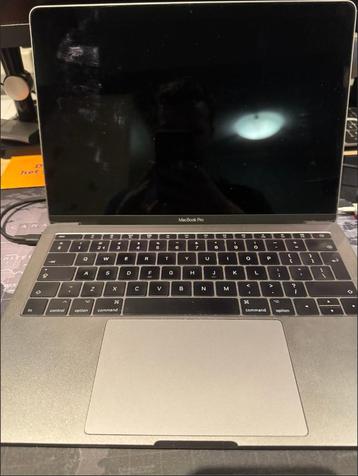 Apple MacBook Pro in nette staat aangeboden beschikbaar voor biedingen