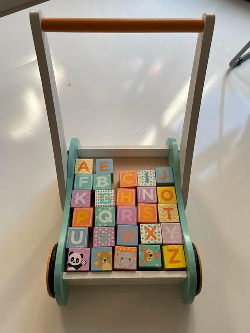 Studio Circus Loopwagen met Blokken, Kinderen en Baby's, Speelgoed | Houten speelgoed, Zo goed als nieuw, Duw- of Trekspeelgoed