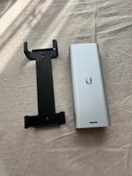 Ubiquiti UniFi Cloud Key Gen2 + Houder, Ophalen of Verzenden, Zo goed als nieuw, Ubiquity UniFi