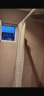 Douchegordijn licht grijs beige met verstelbare stang, Huis en Inrichting, Badkamer | Badtextiel en Accessoires, Ophalen, Zo goed als nieuw