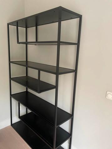 Mooie wandkast/boekenkast - 190x120x32 cm beschikbaar voor biedingen