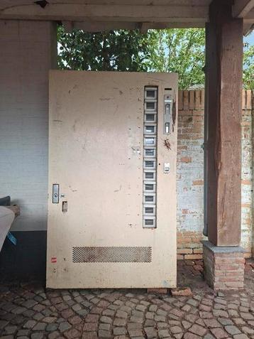 Vintage/Retro koelkast...Mencave waardig!Werkend! Moet weg!  beschikbaar voor biedingen