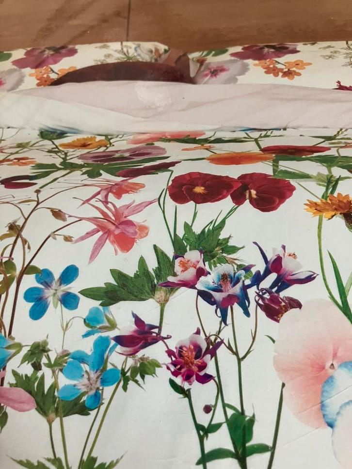 Beddinghouse 2x eenpersoons dekbedovertrek bloemen, Huis en Inrichting, Slaapkamer | Beddengoed, Nieuw, Dekbedovertrek, Eenpersoons