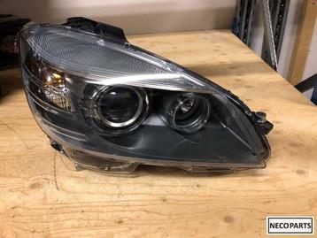 C klasse w204 xenon koplamp AMG BLACK c63 uitvoering  beschikbaar voor biedingen