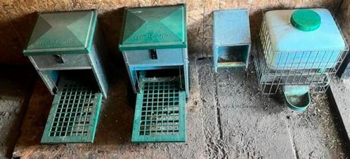 Trapbakken, voederautomaten, watersilo en drinktoren, Dieren en Toebehoren, Pluimvee | Toebehoren, Gebruikt, Drinken en Voederen
