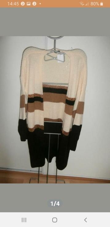 Mooi groot vest xxl beschikbaar voor biedingen