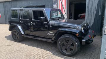 Jeep youngtimer benzine JK beschikbaar voor biedingen