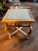 houten tafel met glasmozaïek, Huis en Inrichting, Ophalen, Zo goed als nieuw, 75 cm of meer, 60 cm of meer