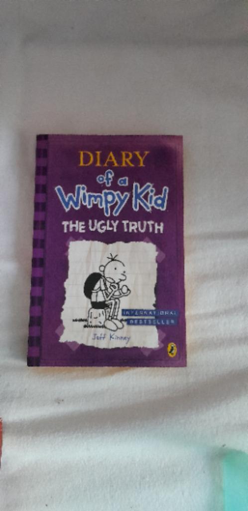 Diary of a Wimpy Kid #5 - Diary of a Wimpy Kid: The Ugly, Boeken, Humor, Zo goed als nieuw, Ophalen of Verzenden