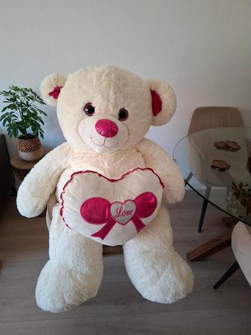  🎀 Knuffelbeer 🎀 Erg grote witte knuffel met hart Love beschikbaar voor biedingen
