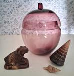 Mooi setje glas. Ram / bok beeldje. Schelpen.

Glazen appel, Ophalen of Verzenden