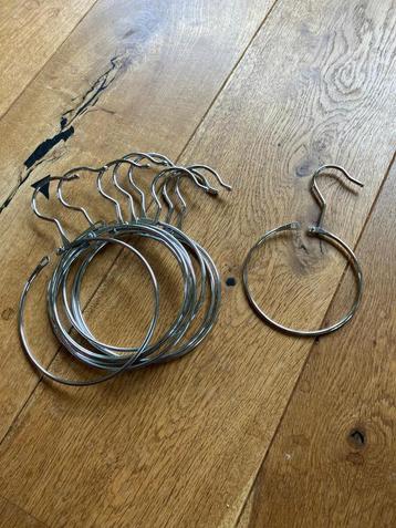 Sjaal hangers beschikbaar voor biedingen